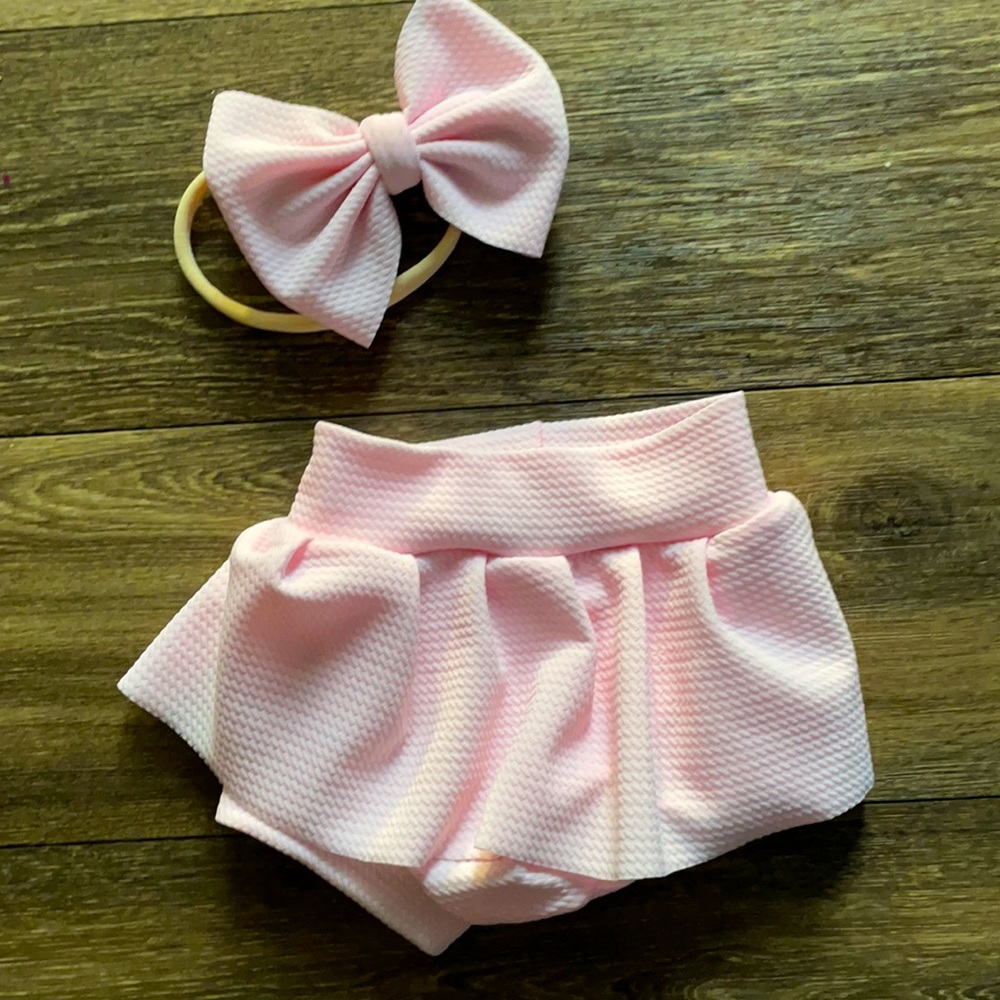 Baby pink bummies and bow set